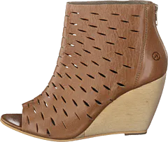 Bronx - Leya Tortora