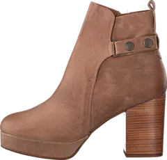 Sixtyseven - Laleh Camel