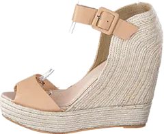 Friis & Company - Amberly