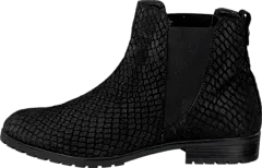 Caprice - Helina Black