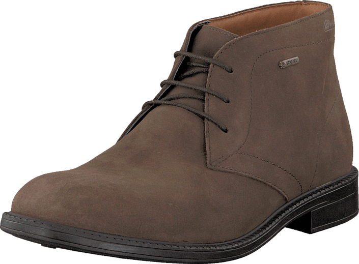 clarks brown suede chilver chukka boots