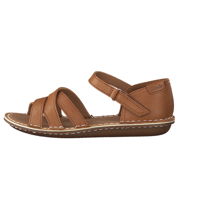 tustin sahara clarks