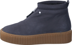 Nude of Scandinavia - Millan Longbeach Fumo