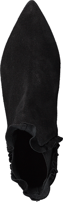 Sixtyseven - Leonore Milda Black