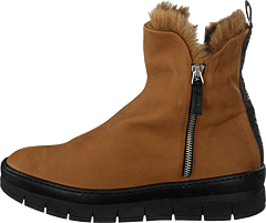 Nude of Scandinavia - Hilda Longbeach / Camel / Pels Toby