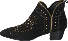 Sofie Schnoor - Mathilde Black