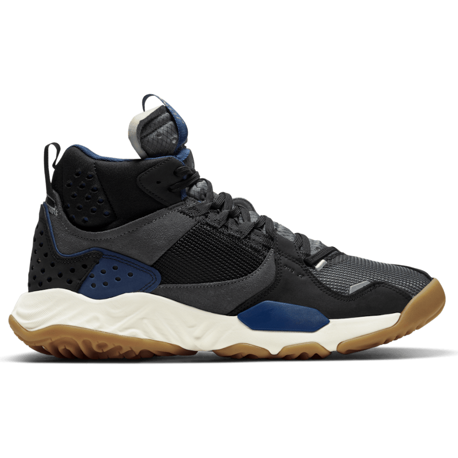 Jordan Delta Mid gym