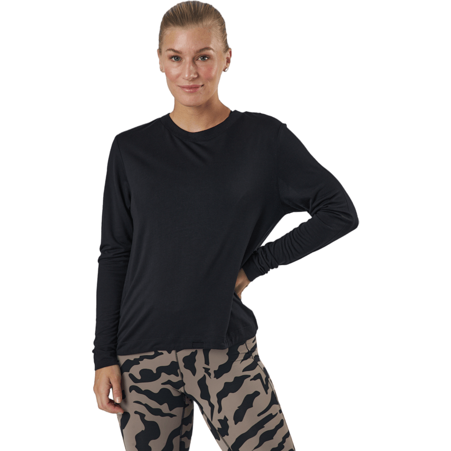 Ease Crew Neck Black