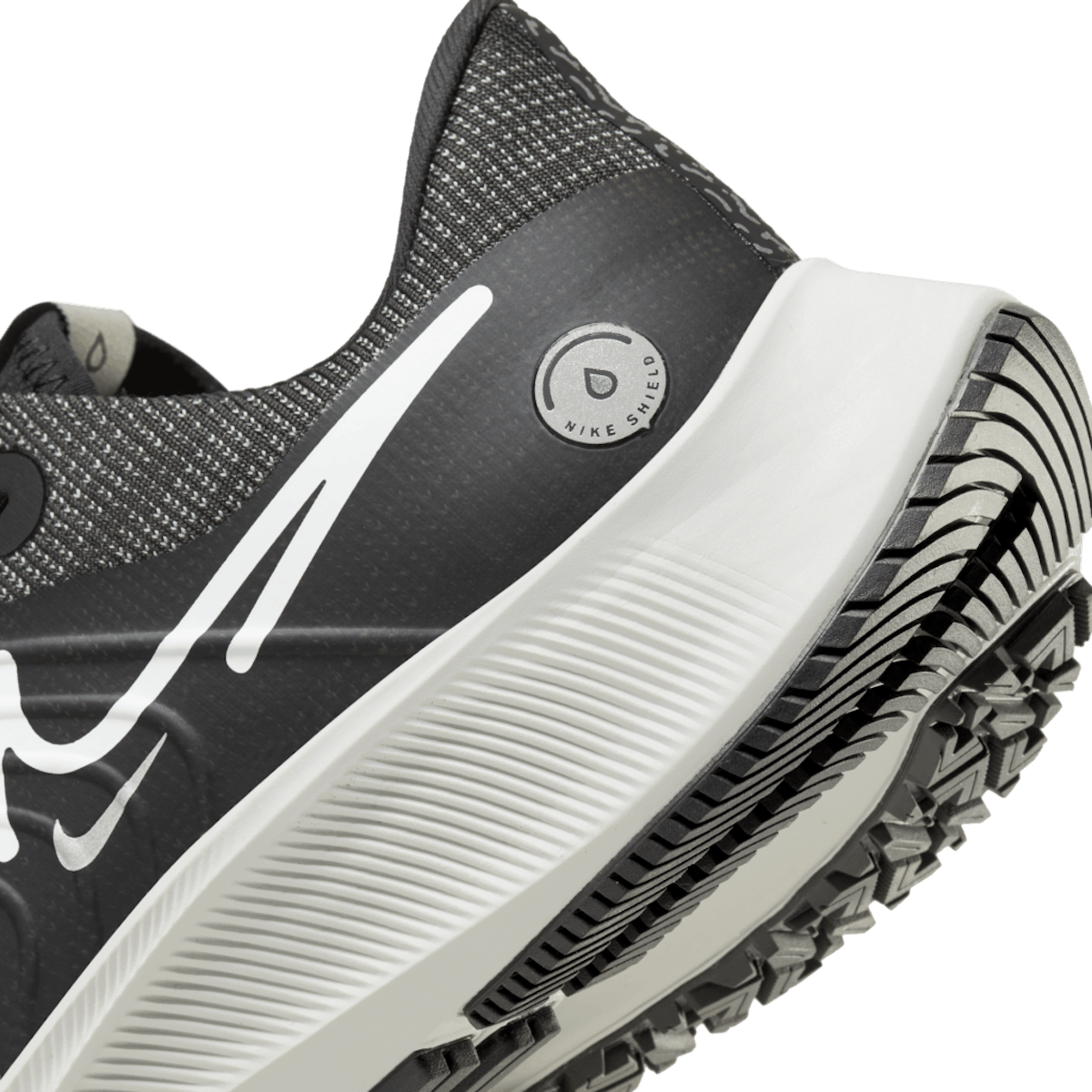 air zoom pegasus shield