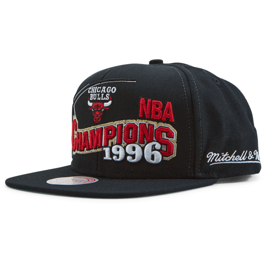 Bulls 1996 Champions Wave Snapback