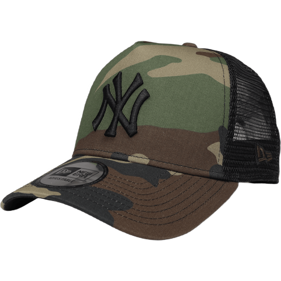 Clean Trucker Yankees Camo