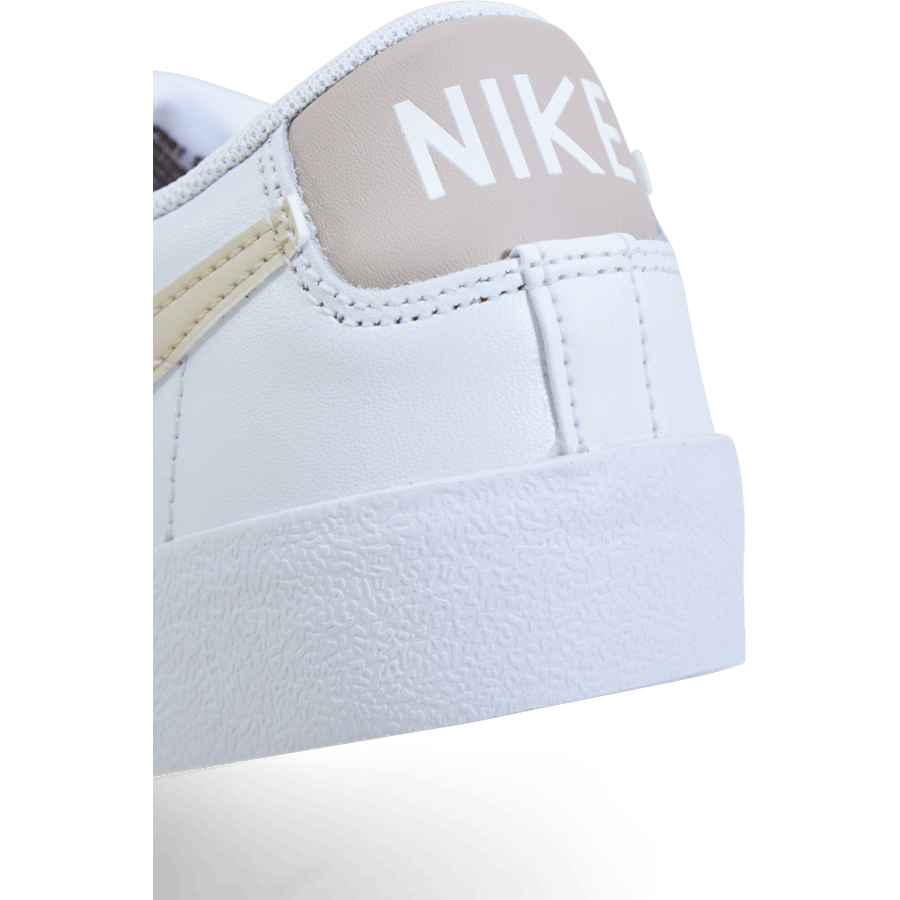 Nike Blazer Low '77 WMNS - Bild 8