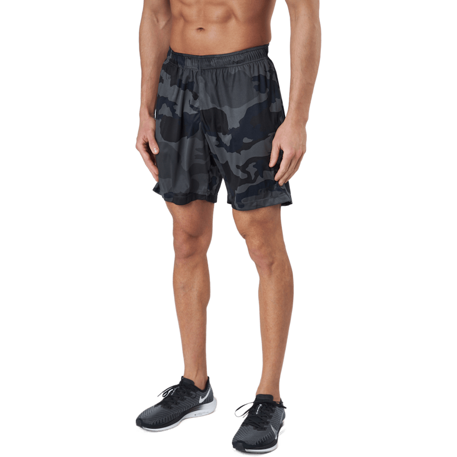 Dynamic Shorts Dark Camo