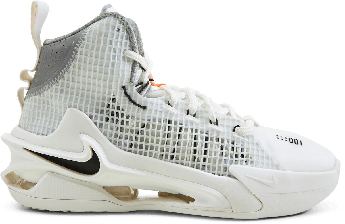 air zoom jump sneaker