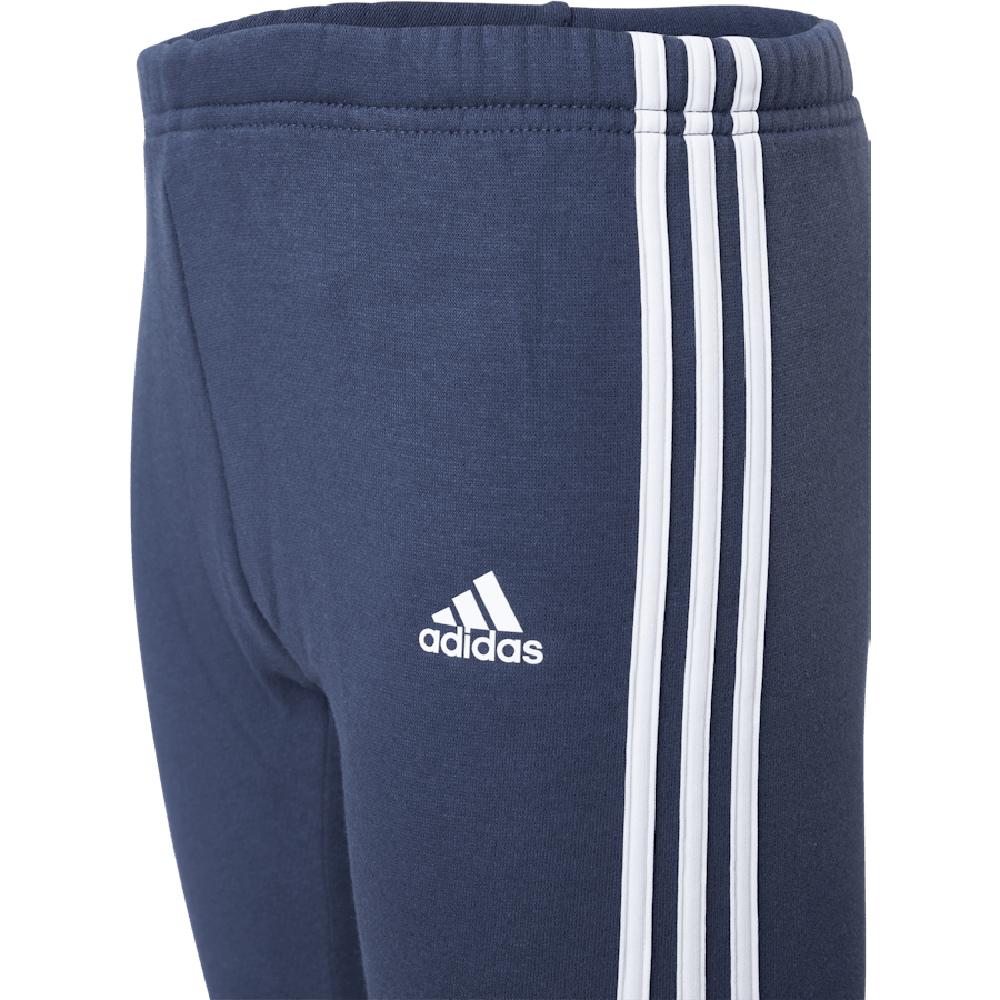 Badge Of Sport Jogger Set Bliblu/White - Bild 9