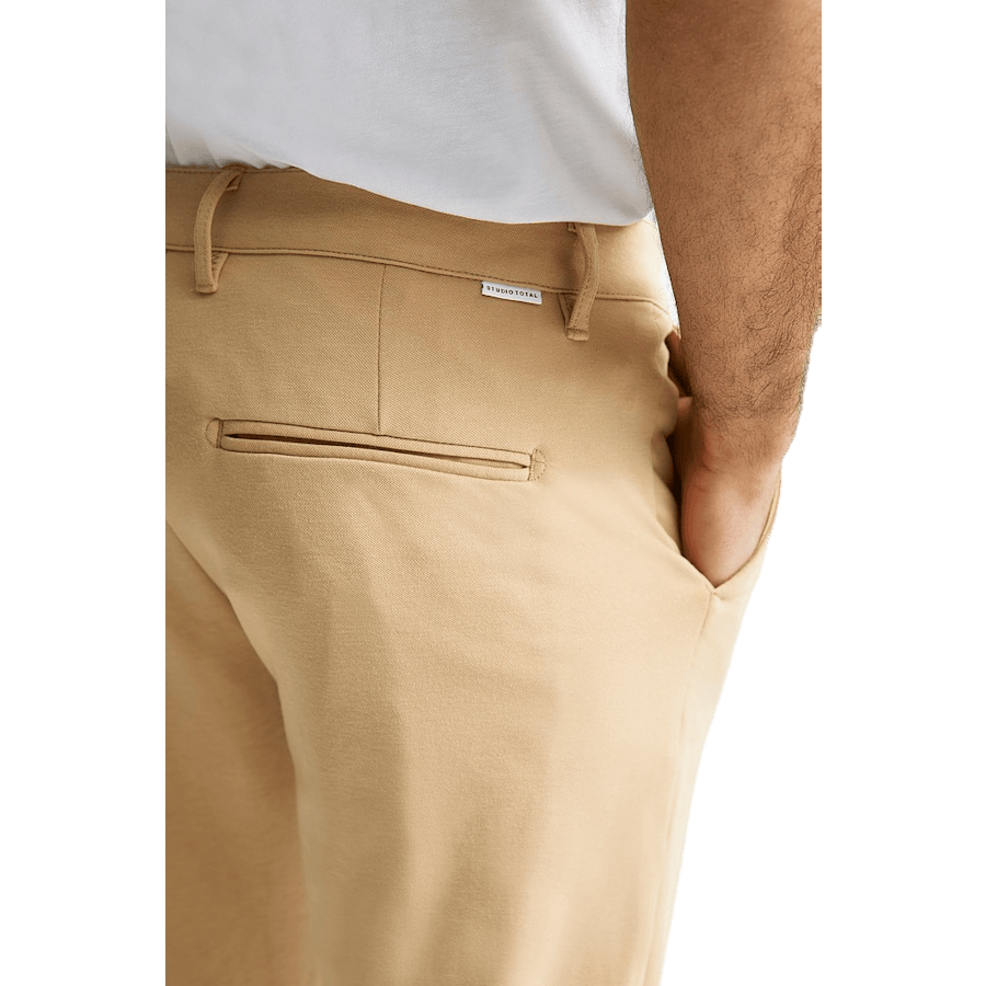 Studio Total Soft Straight Chino