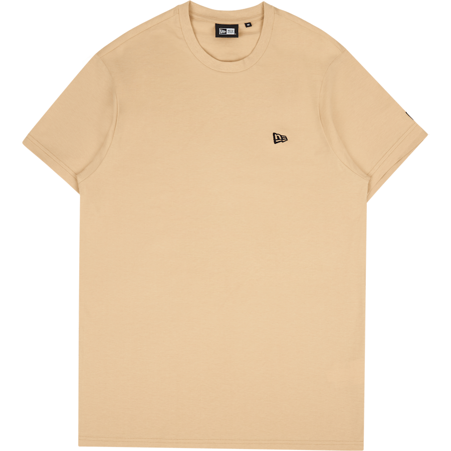 NE ESSENTIALS TEE NEWERA