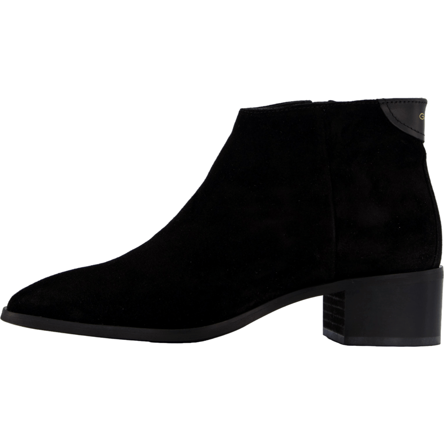 St Broomly Mid Boot Black