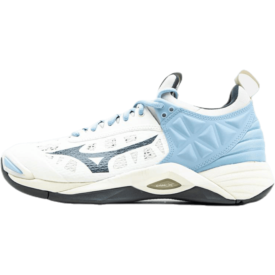 Wave Momentum Patterned