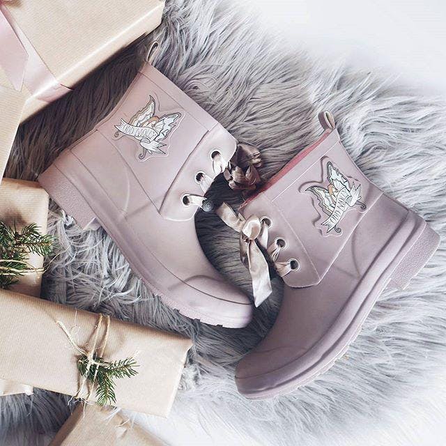 Köp Odd Molly Low Tide Rainboot AW17 Shell Skor Online Köp Odd Molly Low Tide Rainboot AW17 Mauve Skor Online