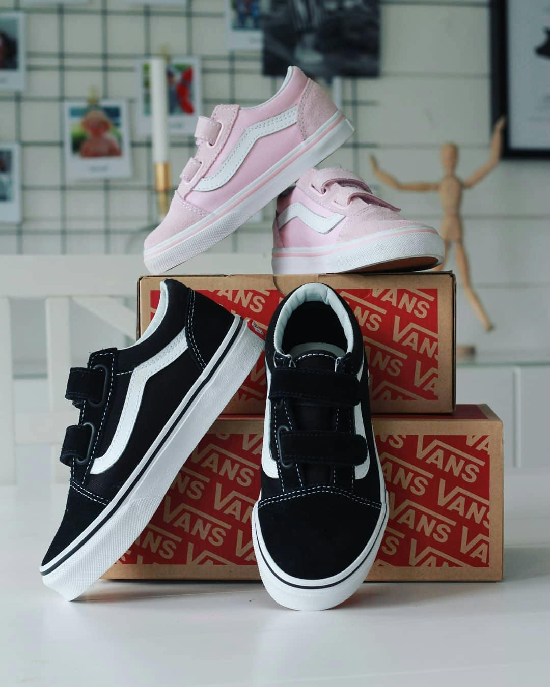 Old Skool V BlackTrue White Old Skool V BlackTrue White