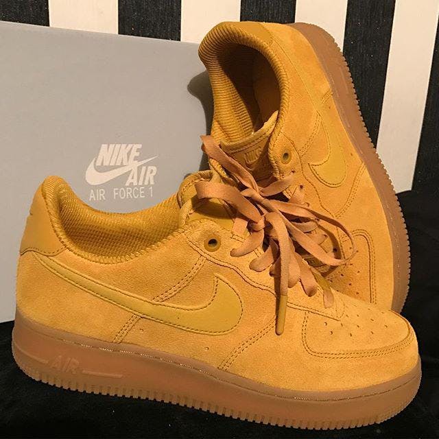 nike air force 1 07 mineral yellow