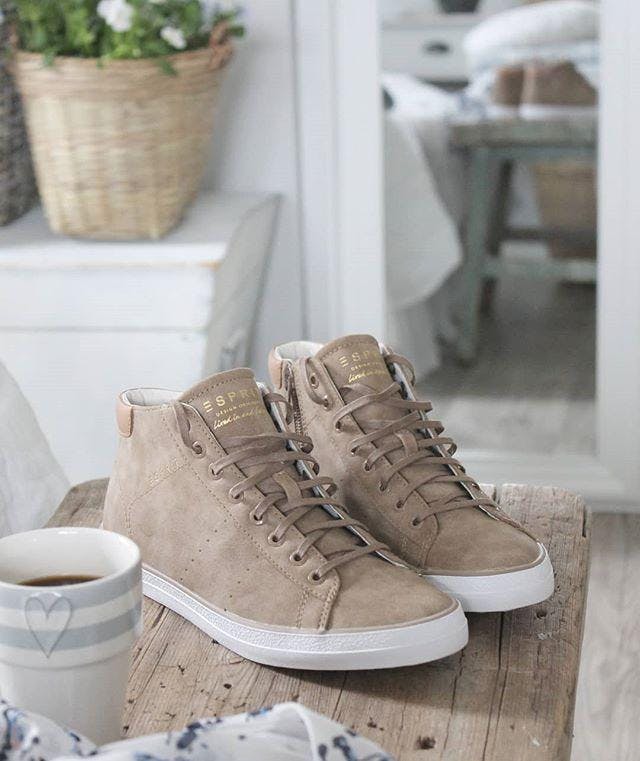 Esprit, sko Nordens største utvalg av sko | FOOTWAY.no Kjøp Esprit Simona Bootie Pastel Grey sko Online | FOOTWAY.no