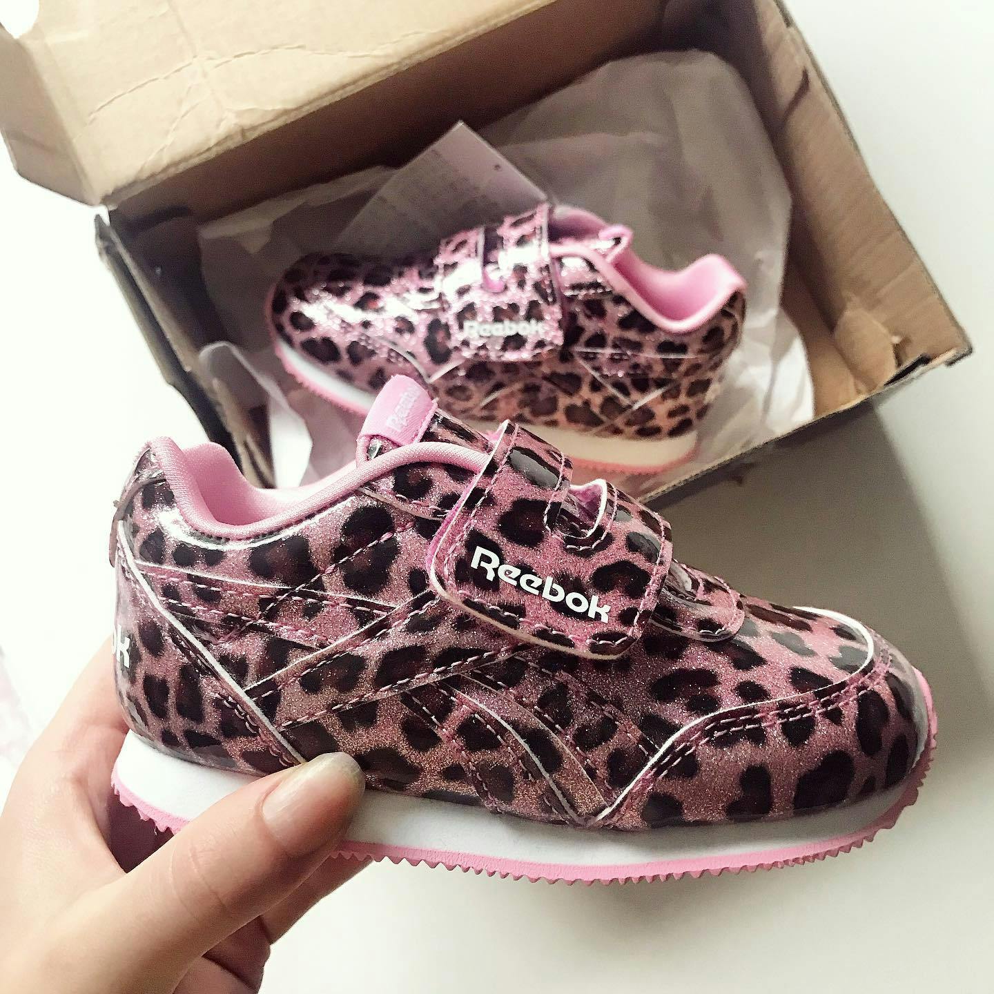 Nye Reebok Classic Nylon Cold Pastel Dame Sko Kjøpe På Nye Reebok Classic Nylon Cold Pastel Dame Sko Kjøpe På