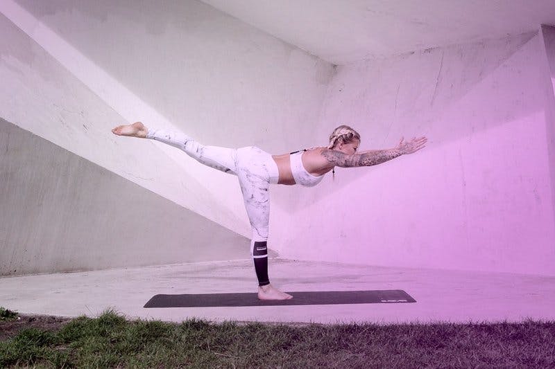 Pass 4: Stärk kroppen med 4 yoga-övningar